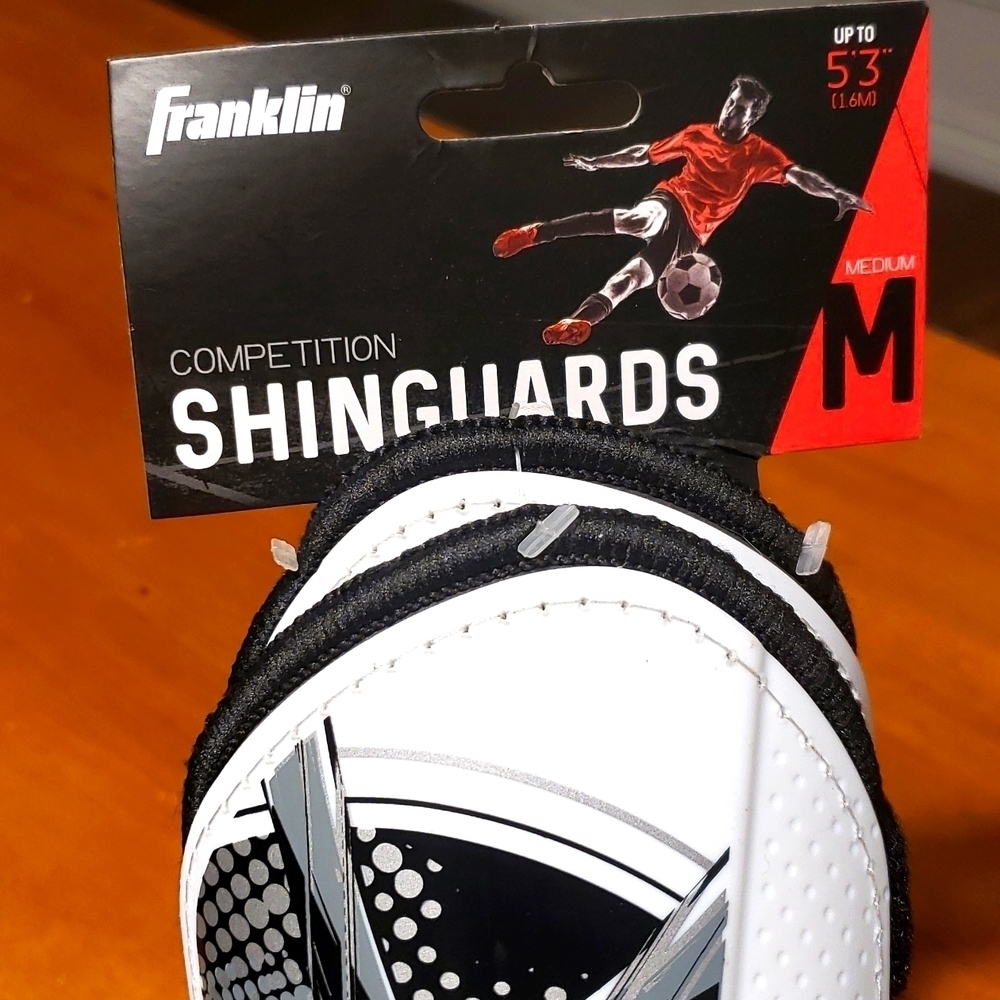 Franklin shinguards size Medium